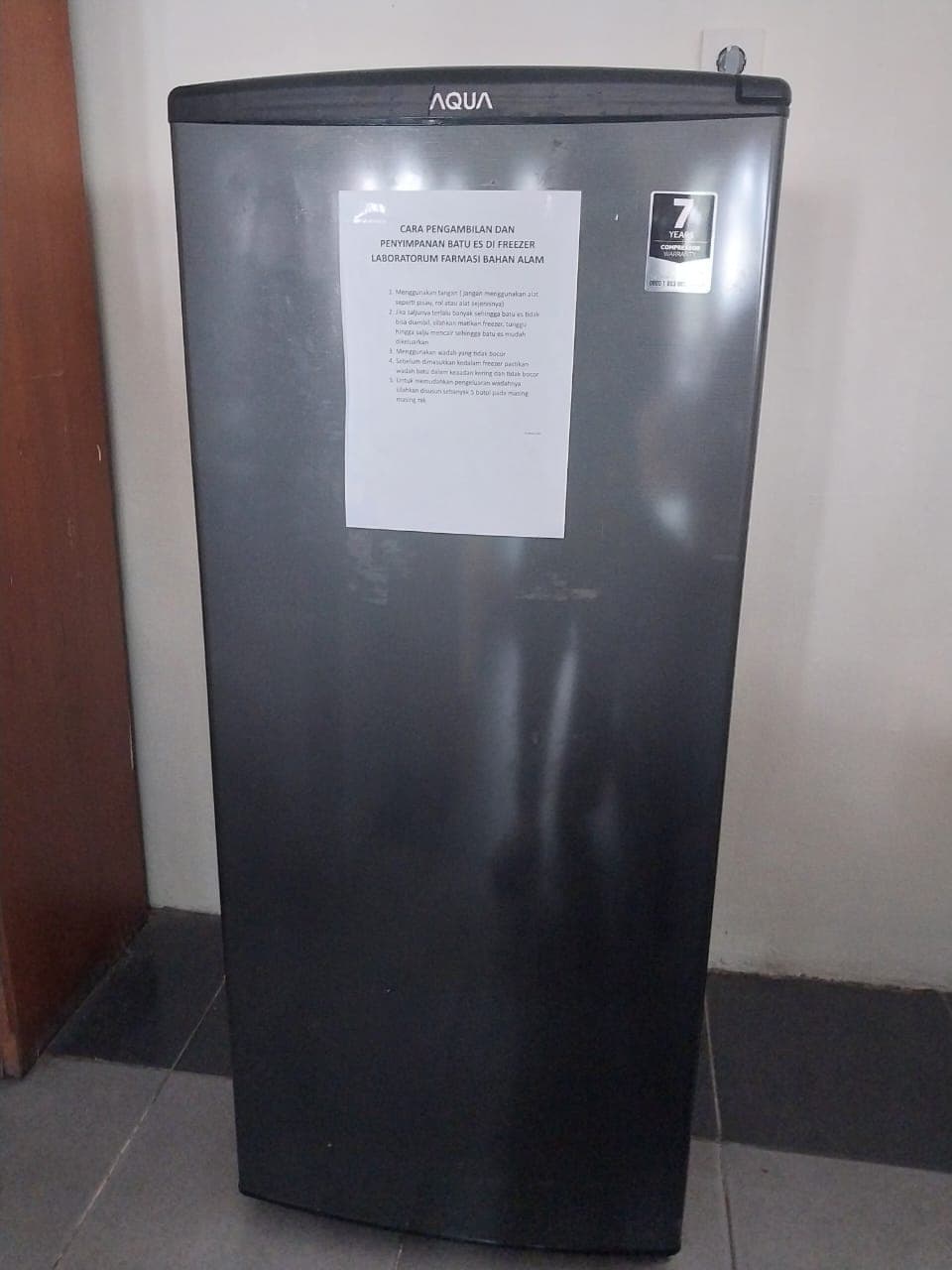 Laboratorium Farmasi Bahan Alam — 11