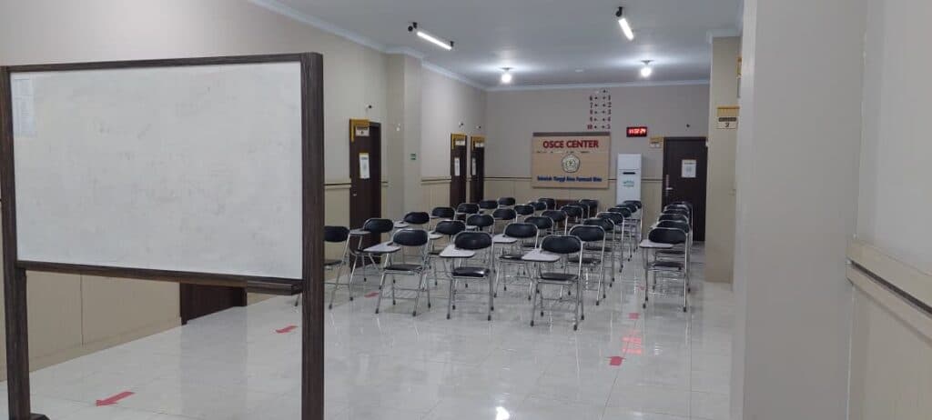 Laboratorium Farmasi Klinik & Komunitas — 2