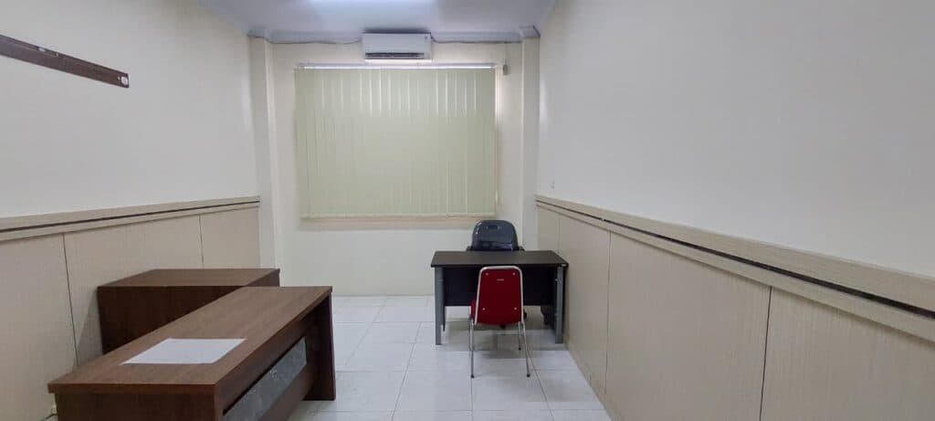 Laboratorium Farmasi Klinik & Komunitas — 12