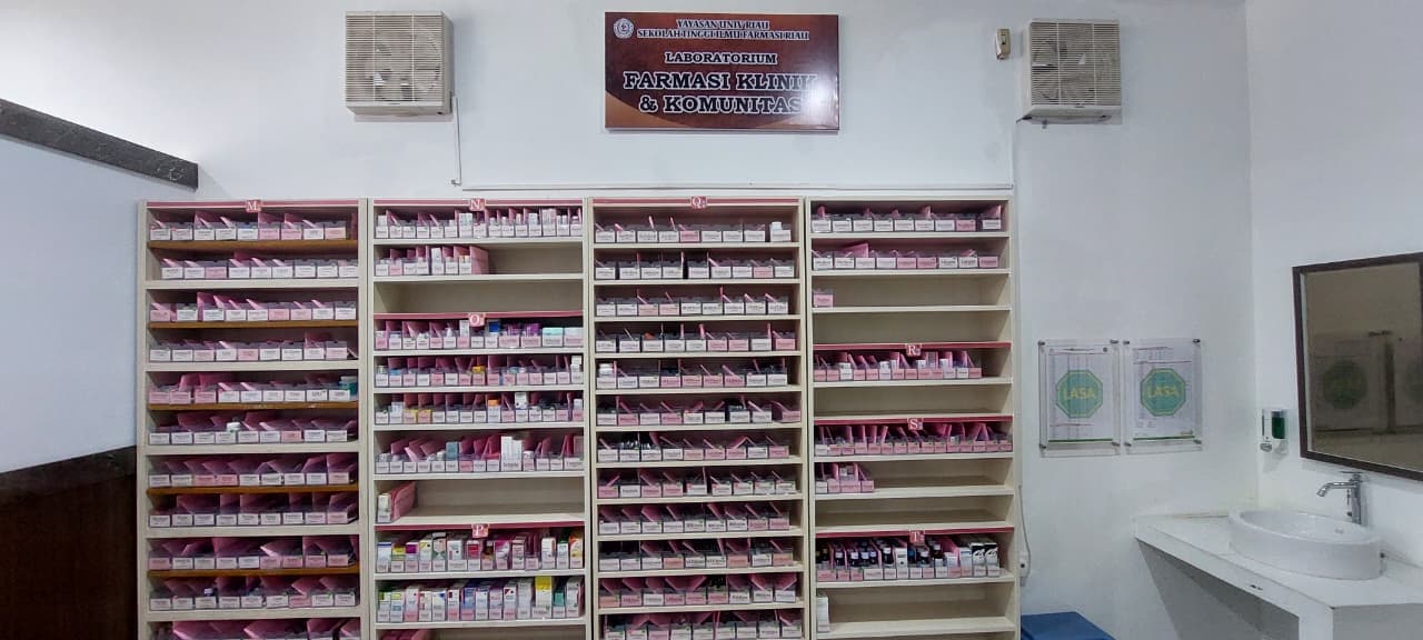 Laboratorium Farmasi Klinik & Komunitas — 7
