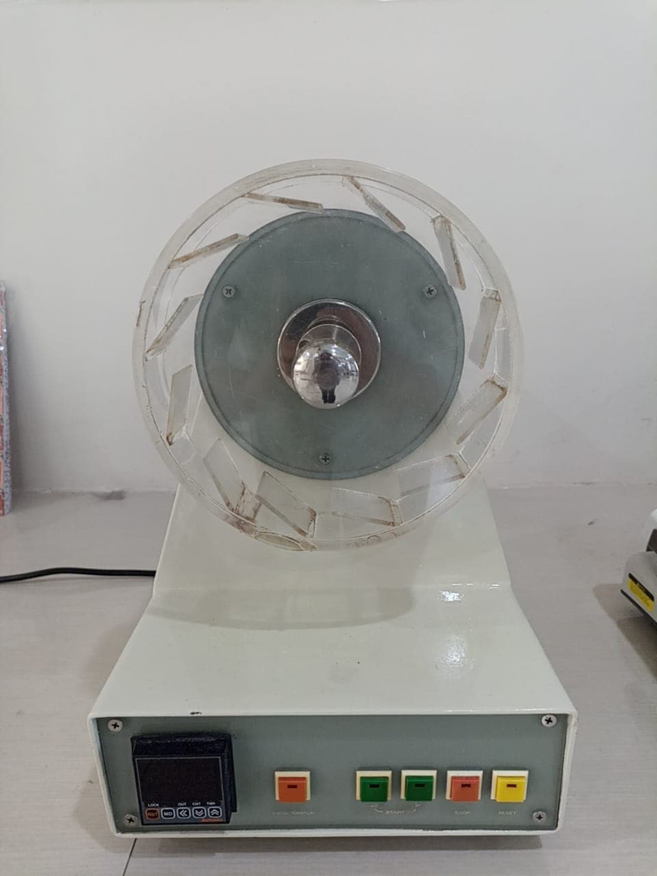 Laboratorium Teknologi Farmasi Padat — 7