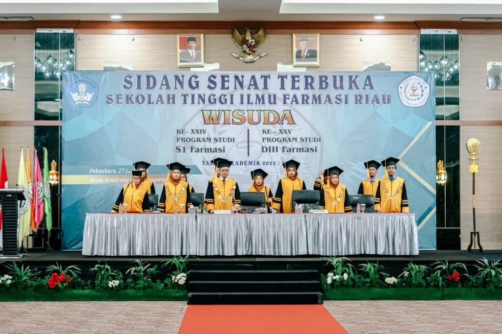 Wisuda S1 Farmasi Ke-XXIV dan DIII Farmasi Ke-XXV