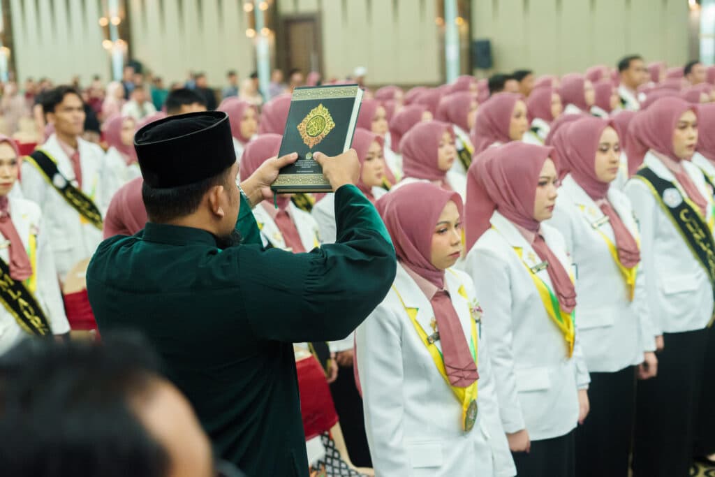 Pengambilan Sumpah Apoteker XI Program Studi Profesi Apoteker STIFAR Riau