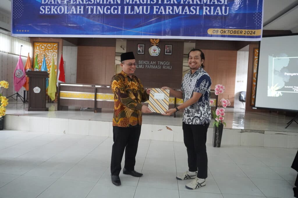 Pemberian Insentif kepada :Dr. apt. Benni Iskandar, S.Farm, M.Si