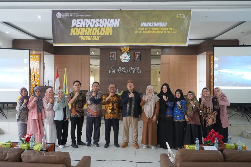 Penyusunan Kurikulum Prodi Gizi STIFAR RIAU
