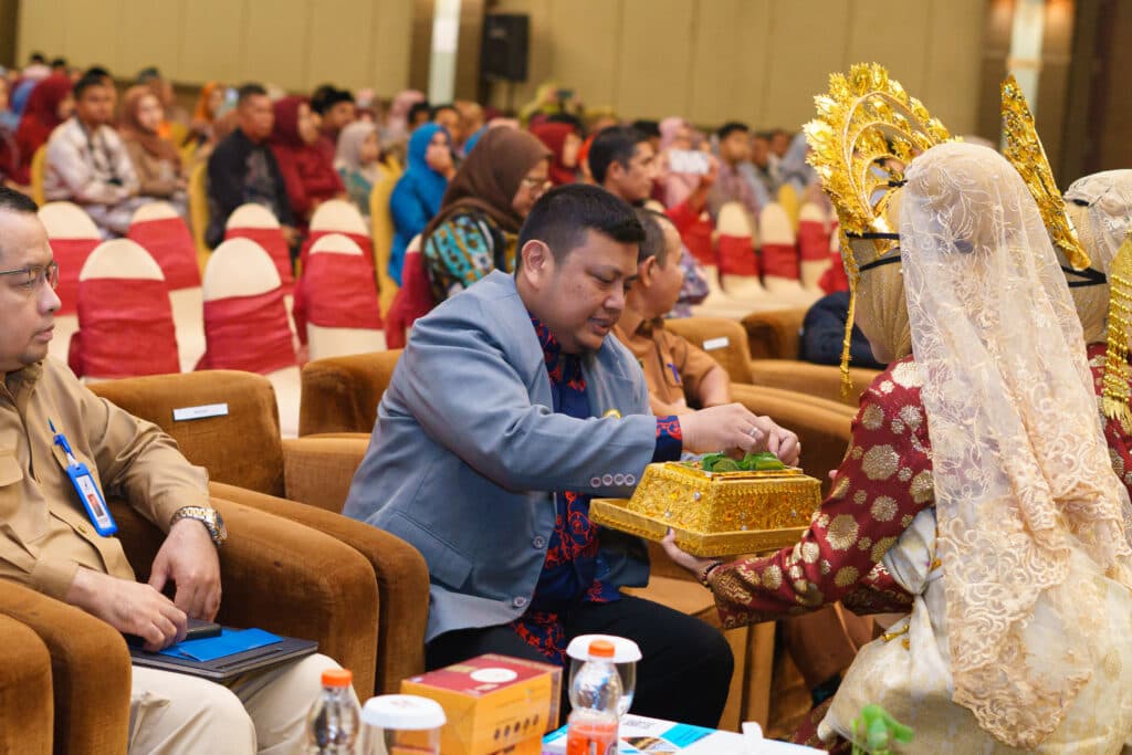 WISUDA STIFAR RIAU SARJANA FARMASI KE – XXVII dan AHLI MADYA FARMASI KE – XXVIII