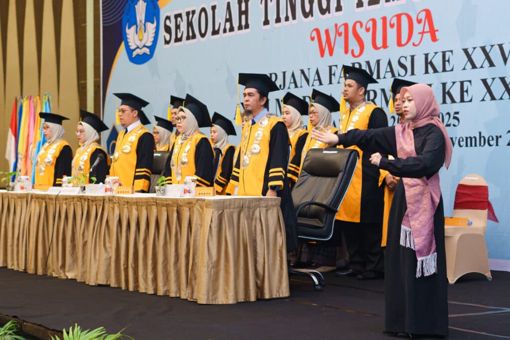WISUDA STIFAR RIAU SARJANA FARMASI KE – XXVII dan AHLI MADYA FARMASI KE – XXVIII