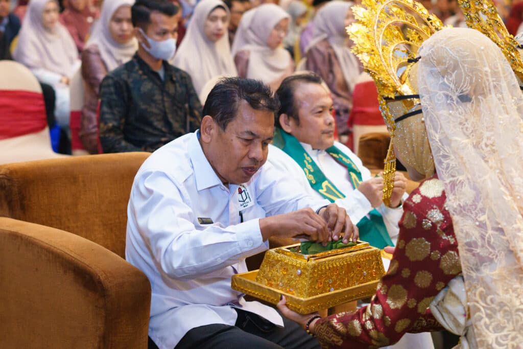 WISUDA STIFAR RIAU SARJANA FARMASI KE – XXVII dan AHLI MADYA FARMASI KE – XXVIII