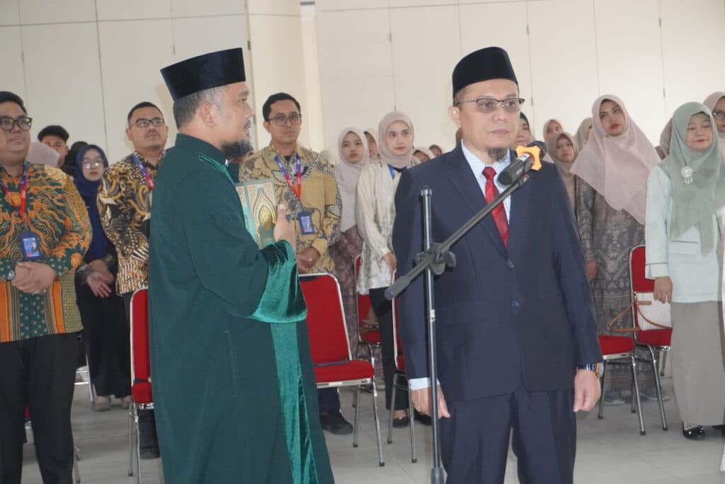 Selamat dan sukses atas pelantikan Ketua dan Wakil Ketua I, II, dan III Sekolah Tinggi Ilmu Farmasi Riau Periode 2026–2030.