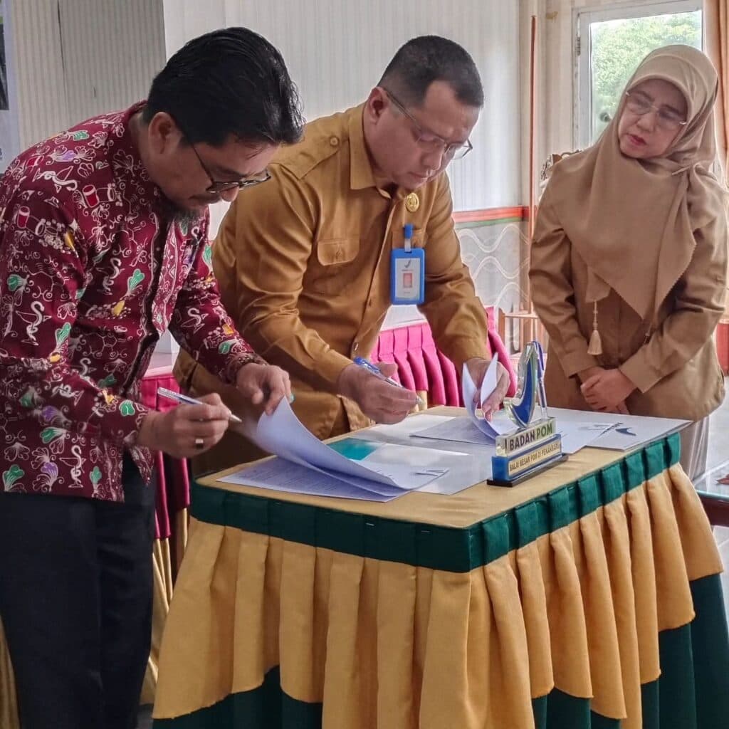Rapat Koordinasi Lintas Sektor, Launching Program SEMANGATKAN Desa, dan Penandatanganan MoU antara BBPOM Pekanbaru dan STIFAR Riau.