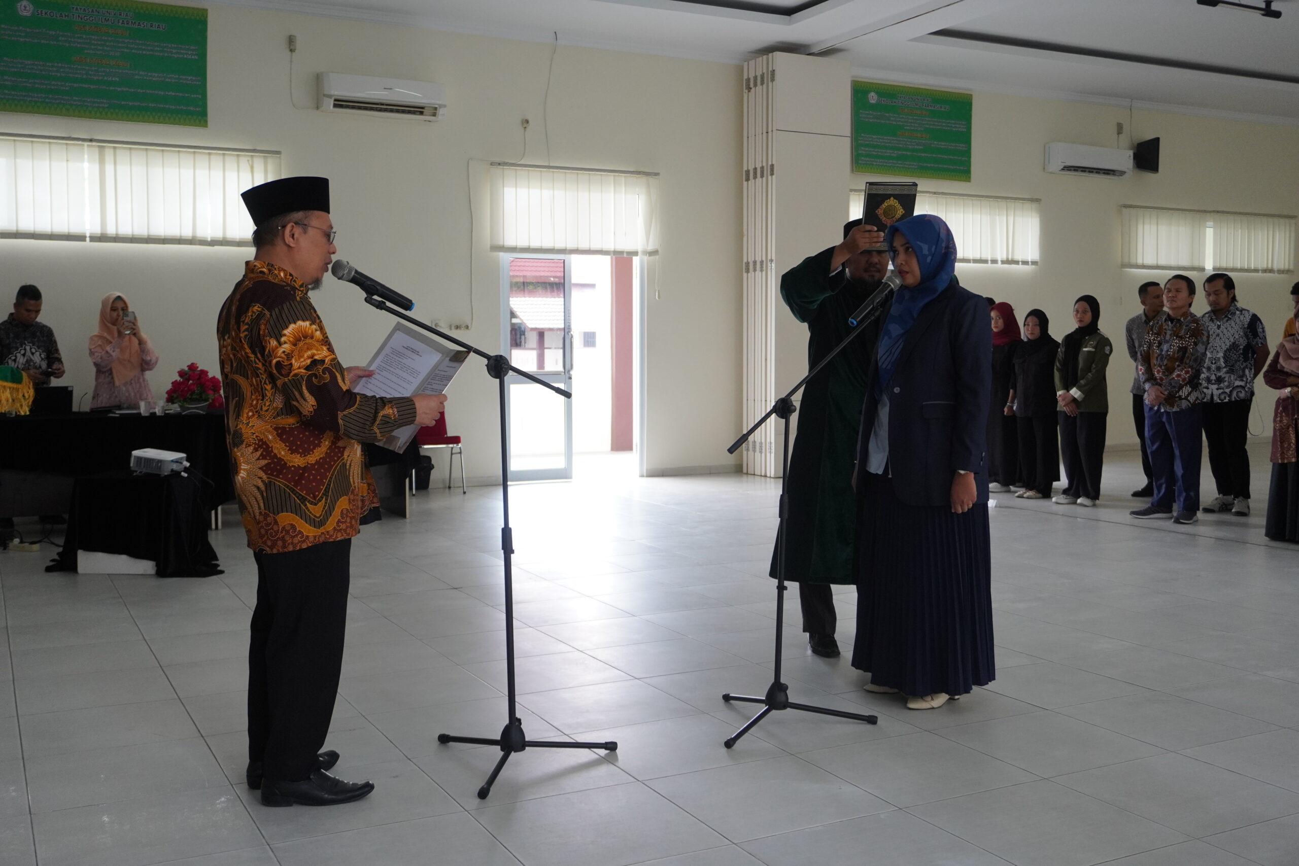 Pelantikan Penjabat Struktural Ketua Prodi D-III Farmasi STIFAR RIAU