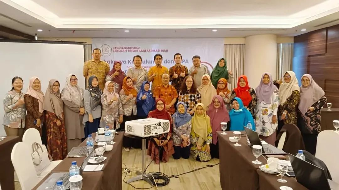 Lokakarya Kurikulum Prodi S1 dan PSPA STIFAR Riau bersama Dr. Lucy Dewi Nurhajati Sasongko, M.Si